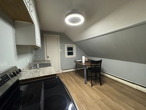 apt-3-1 Cedar Ct, Amesbury, MA, 01913-1839 | Card Image