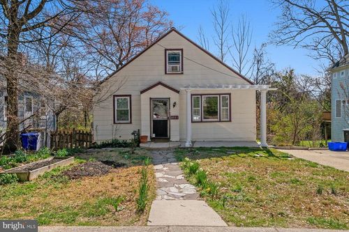 8501 Garland Ave, TAKOMA PARK, MD, 20912-7121 | Card Image