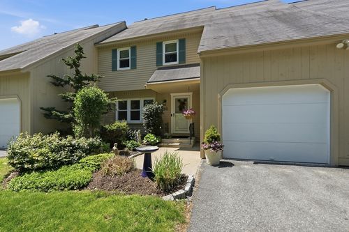 20-20 Rosslare Dr, Worcester, MA, 01602 | Card Image