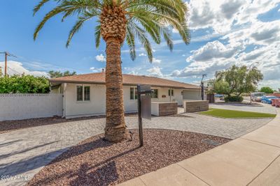 8301 E Angus Drive, House other with 4 bedrooms, 4 bathrooms and null parking in Scottsdale AZ | Image 3