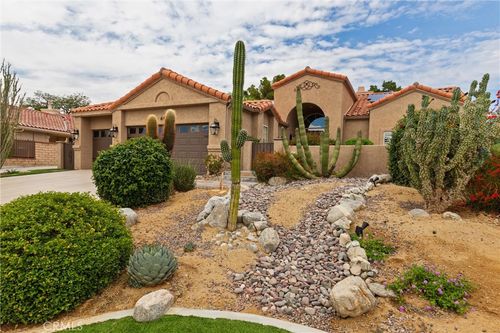 64222 Doral Dr, Desert Hot Springs, CA, 92240-1135 | Card Image