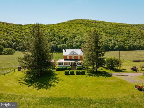 187 Leonard Ln, FRANKLIN, WV, 26807-7044 | Card Image