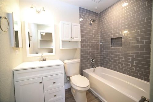 208-114 E 31st St, Austin, TX, 78705-3029 | Card Image