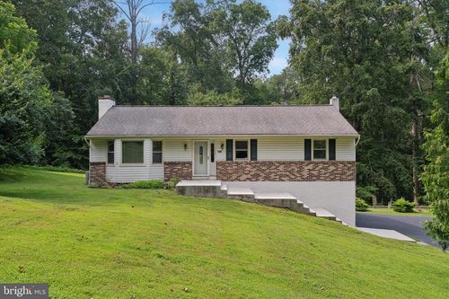 120 Station Rd, GLEN MILLS, PA, 19342-1231 | Card Image