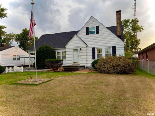 135 10th St, Carmi, IL, 62821-1309 | Card Image