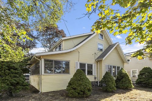 12 Wass St, Lynn, MA, 01902-2112 | Card Image