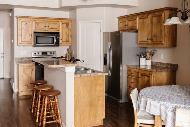 1249 W 2350 S, Townhouse with 2 bedrooms, 3 bathrooms and 2 parking in Nibley UT | Image 8