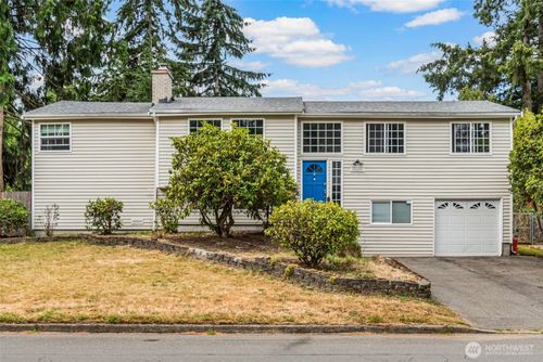22208 Meridian Ave S, Bothell, WA, 98021-8310 | Card Image