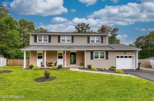 15 Liverpool Ct, Toms River, NJ, 08753-2214 | Card Image