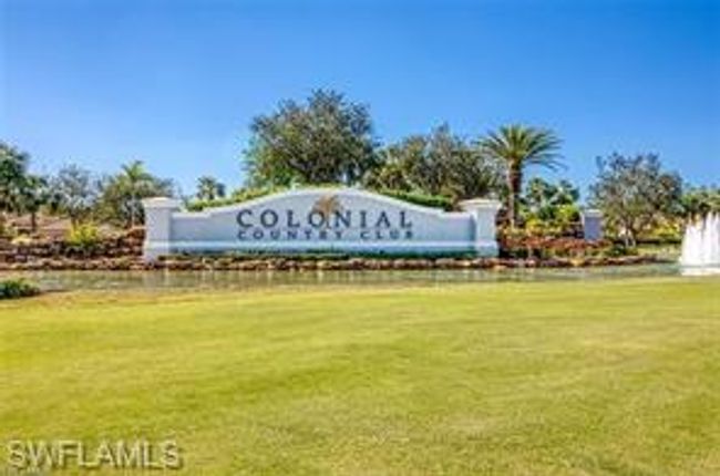 Impressive community entry with 3 fountains. | Image 24