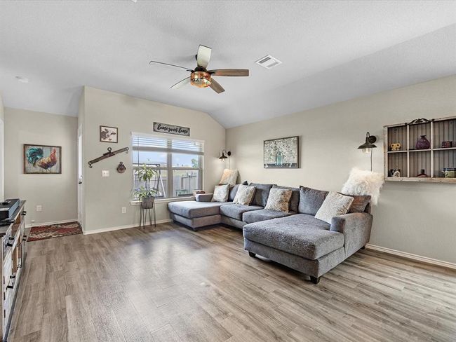 323 Cumberland Forest Dr, House other with 3 bedrooms, 2 bathrooms and 2 parking in Magnolia TX | Image 4