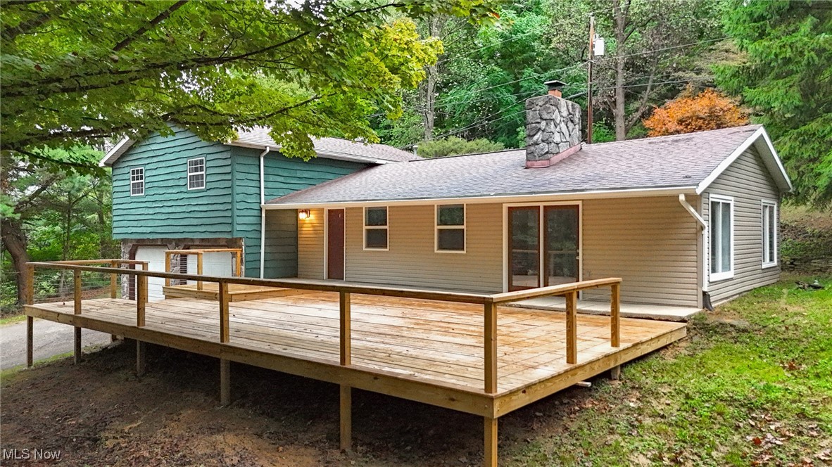 Henrie Ln, Williamstown, WV 26187