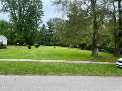 724 Searles Road, Toledo, OH, 43607 | Card Image