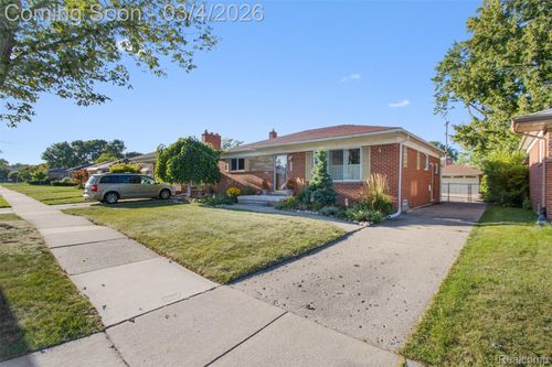 18575 Michael Ave, Eastpointe, MI, 48021-1334 | Card Image