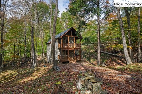 212 Spring Branch Rd, Beech Mountain, NC, 28604-8267 | Card Image