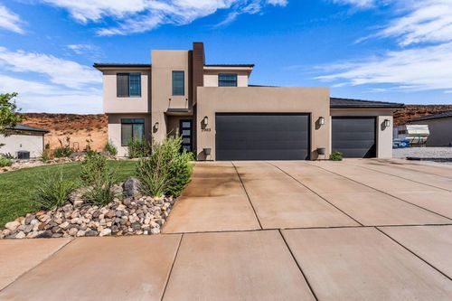 2983 S Maplecrest Dr, St George, UT, 84790-2671 | Card Image