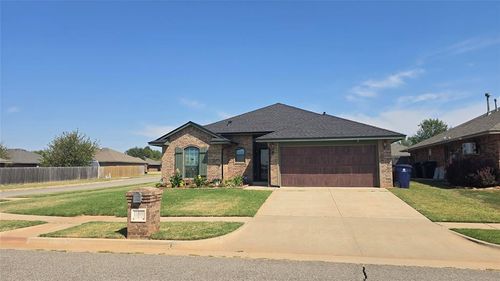 11809 Sw 9th St, Yukon, OK, 73099-7464 | Card Image