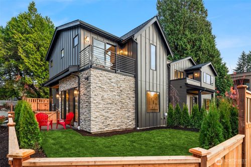 10805 Ne 60th St, Kirkland, WA, 98033-7531 | Card Image