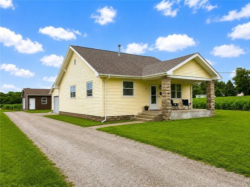 703 5th St, Charleston, IL, 61920 | Card Image