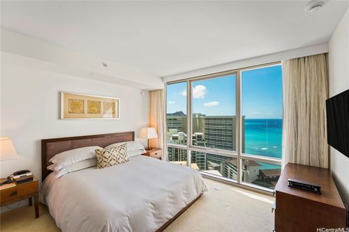 3208-223 Saratoga Rd, Honolulu, HI, 96815-1942 | Card Image