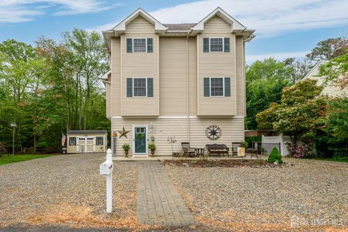 307 Cedar Dr, LANOKA HARBOR, NJ, 08734-2415 | Card Image