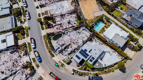 18105 Wakecrest Dr, MALIBU, CA, 90265 | Card Image