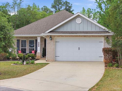 7981 Huntington Creek Ln, Pensacola, FL, 32526-4470 | Card Image