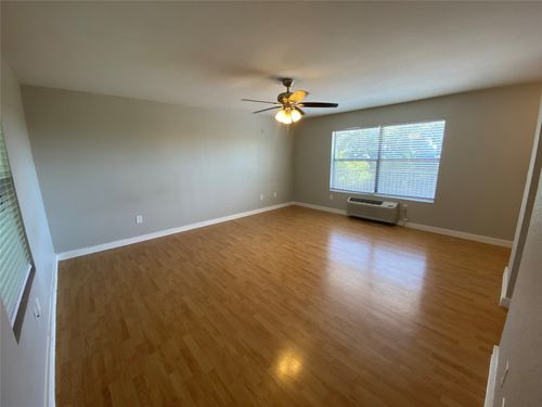 103-701 W Sycamore St, Denton, TX, 76201-5926 | Card Image