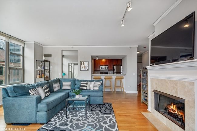 APT-706 - 200 N Jefferson St, Home with 1 bedrooms, 2 bathrooms and 1 parking in Chicago IL | Image 5