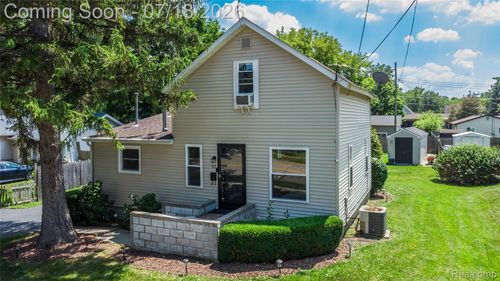 57 N Elm St, Lapeer, MI, 48446-2508 | Card Image