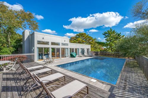 3 Meadow Way, Westhampton Beach, NY, 11978-2513 | Card Image