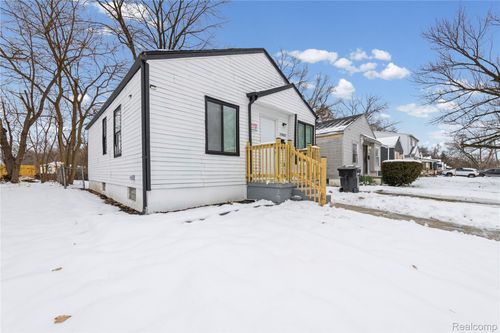 19800 Oakfield St, Detroit, MI, 48235-2286 | Card Image