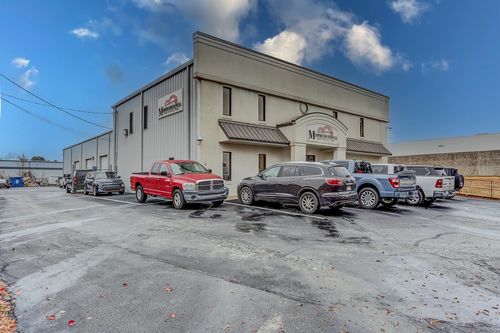 4812 S Mendenhall Rd, Memphis, TN, 38141-8211 | Card Image