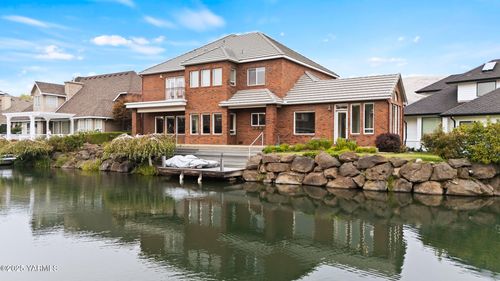 2004 Evergreen Ct, Yakima, WA, 98902-1200 | Card Image