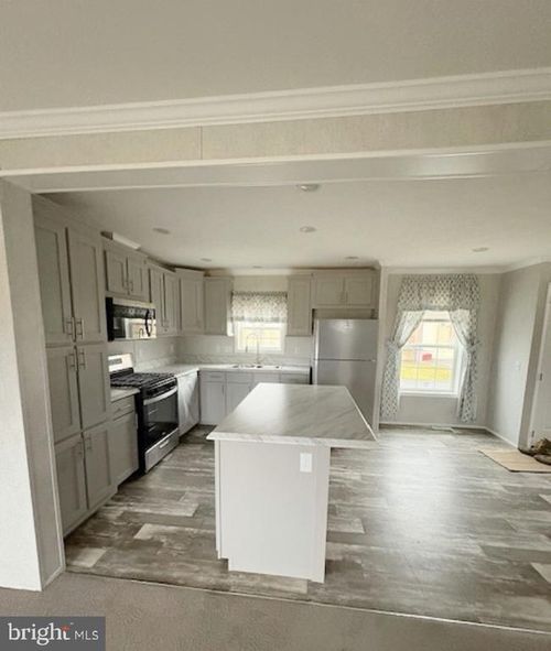 10104 Fernwood Ln, BREINIGSVILLE, PA, 18031-1710 | Card Image