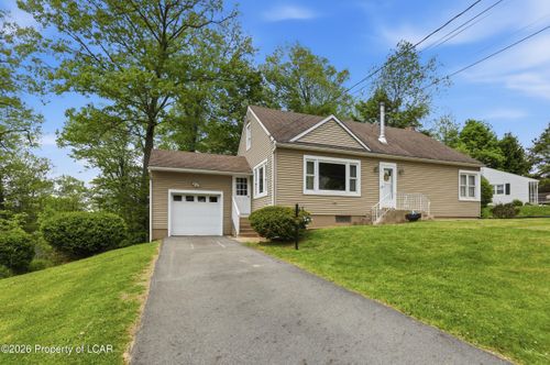 12 Hillcrest Drive, Dallas, PA, 18612 | Card Image