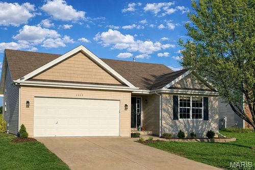 1333 Briarchase Dr, Lake St Louis, MO, 63367-6443 | Card Image