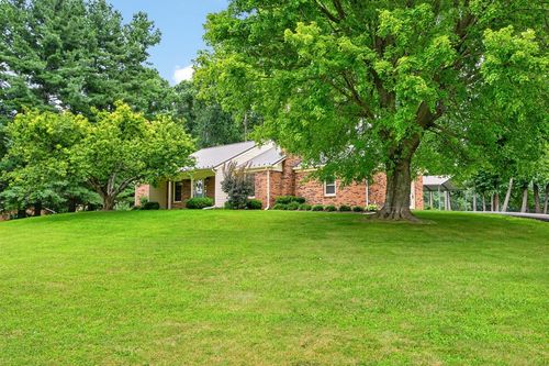 1299 Kinder Valley Rd, Rural Retreat, VA, 24368-2674 | Card Image