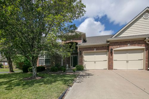 4021 Castlebridge Ln, Lexington, KY, 40509-4529 | Card Image