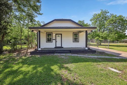 2608 13th St, Port Arthur, TX, 77640-4642 | Card Image