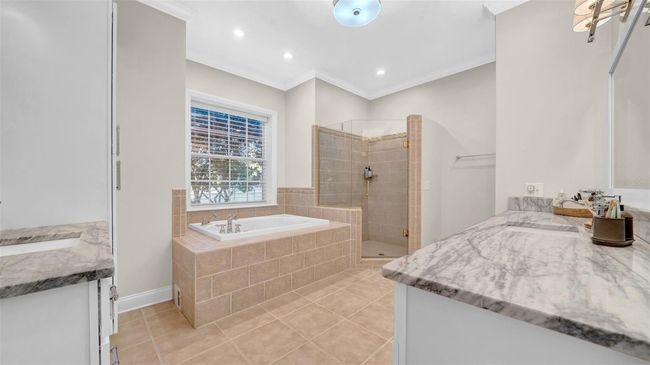 Primary Bathroom | Image 19