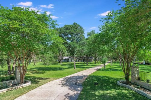780 Oakdale Dr, Sunset Valley, TX, 78745-4640 | Card Image