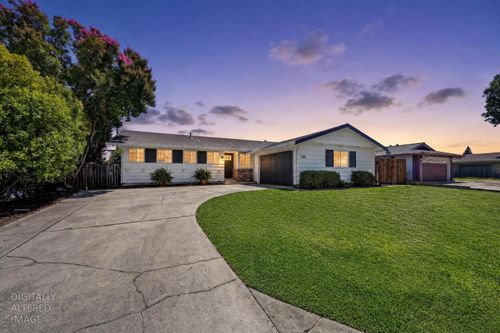 5822 Hemlock Street, Sacramento, CA, 95841 | Card Image