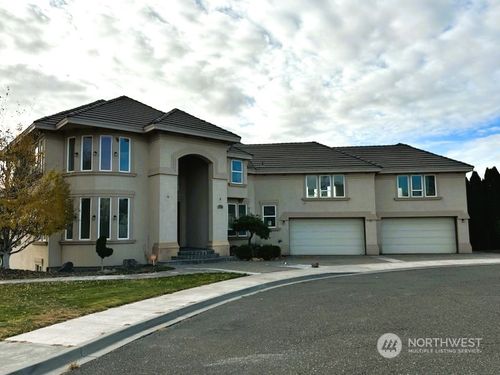 4301 W 35th Court, Kennewick, WA, 99337 | Card Image