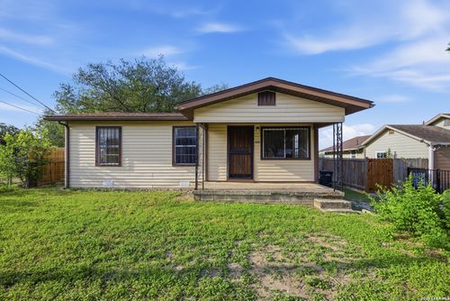 1820 E Highland Blvd, San Antonio, TX, 78210-3718 | Card Image