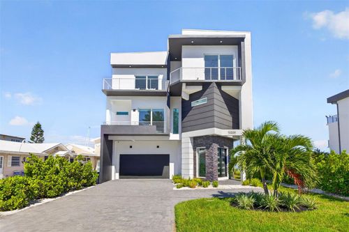 10209 Gulf Blvd, Treasure Island, FL, 33706-4810 | Card Image