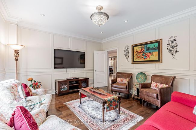 19 Ridgestone Dr, House other with 6 bedrooms, 5 bathrooms and 6 parking in Richmond Hill ON | Image 20