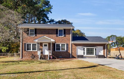 605 River Rd, Trent Woods, NC, 28562-7461 | Card Image
