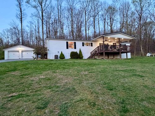 14 Longhorn Dr, Fairmont, WV, 26554-8458 | Card Image