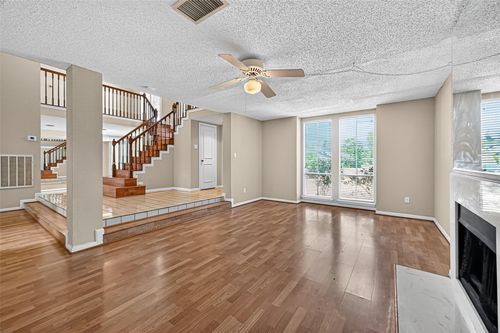 1535 Beaconshire Rd, Houston, TX, 77077-3844 | Card Image